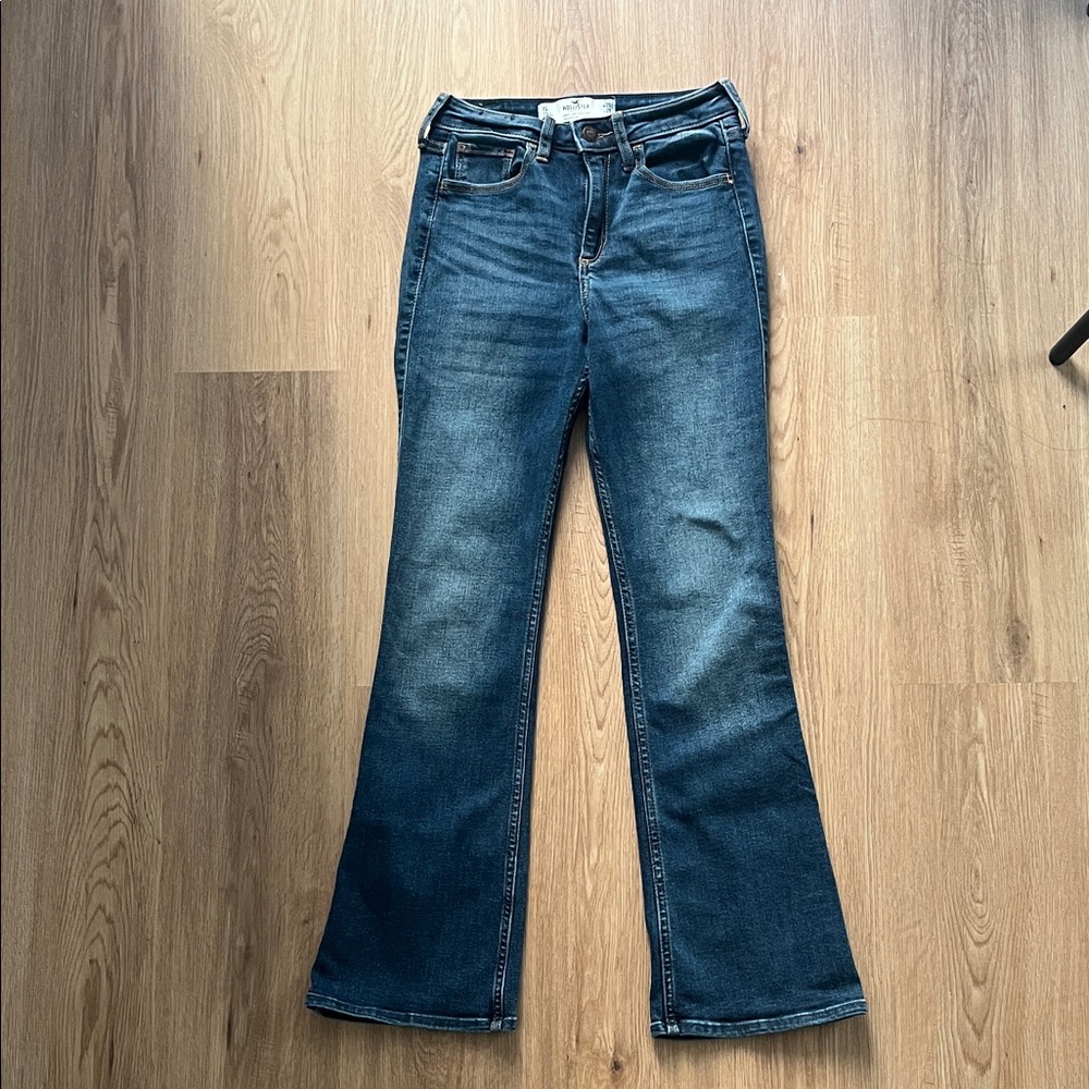 Hollister dark wash high rise boot cut jeans 1S 25W 29L